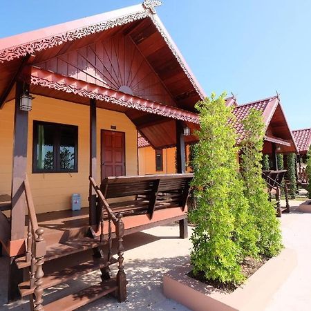 Prakaithong Hotel Amphoe Sawang Daen Din Exteriér fotografie