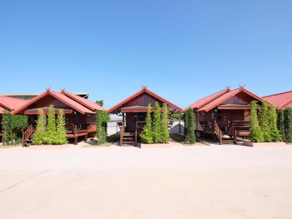 Prakaithong Hotel Amphoe Sawang Daen Din Exteriér fotografie