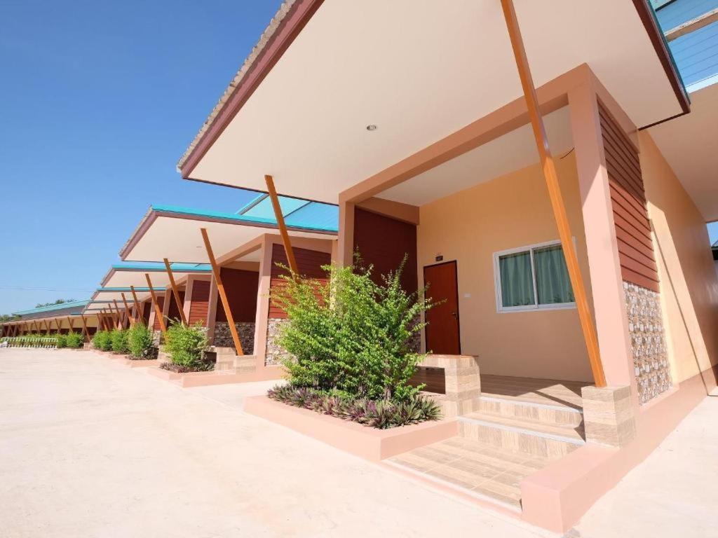 Prakaithong Hotel Amphoe Sawang Daen Din Exteriér fotografie