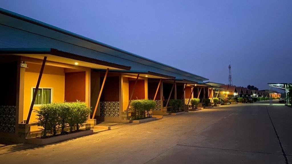 Prakaithong Hotel Amphoe Sawang Daen Din Exteriér fotografie