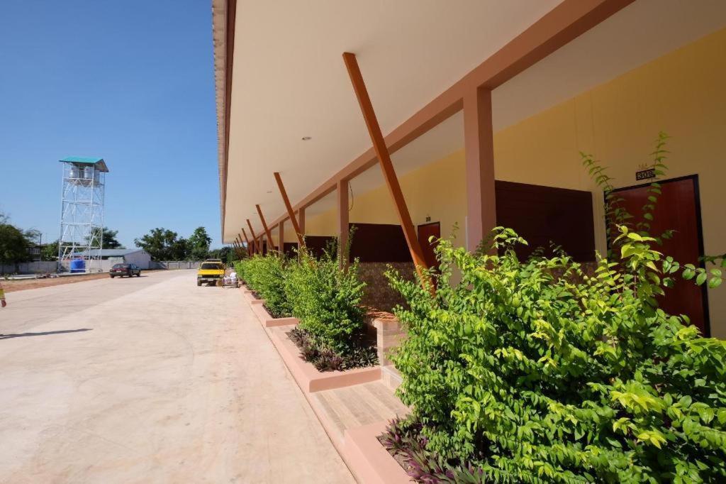 Prakaithong Hotel Amphoe Sawang Daen Din Exteriér fotografie