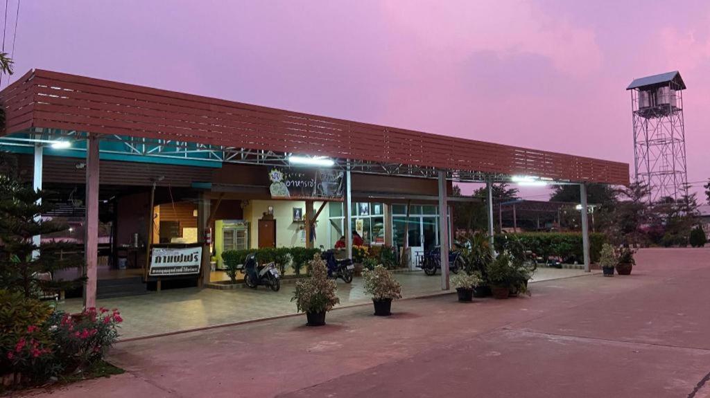 Prakaithong Hotel Amphoe Sawang Daen Din Exteriér fotografie