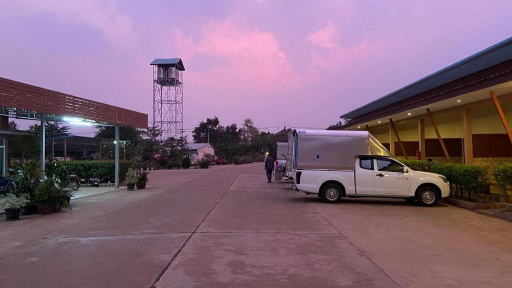 Prakaithong Hotel Amphoe Sawang Daen Din Exteriér fotografie