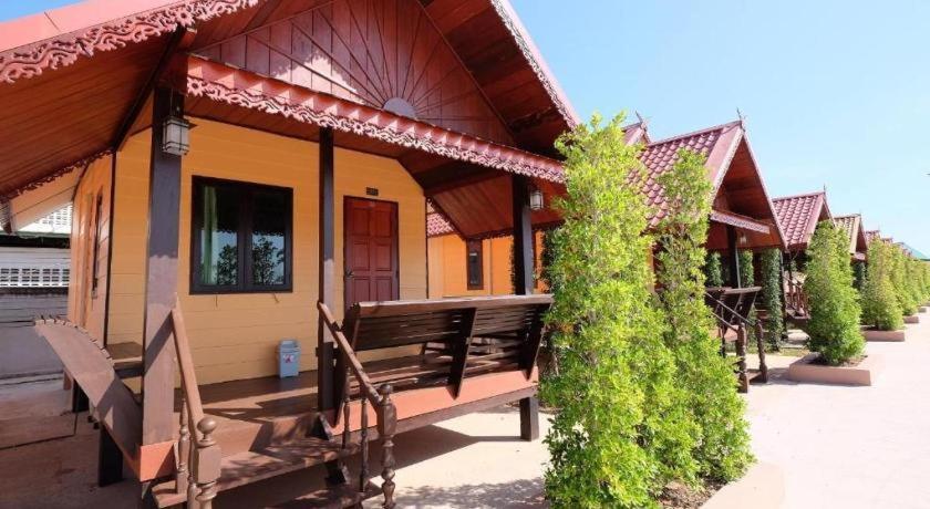 Prakaithong Hotel Amphoe Sawang Daen Din Exteriér fotografie