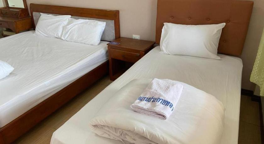 Prakaithong Hotel Amphoe Sawang Daen Din Exteriér fotografie